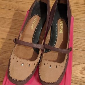 Women's shoes